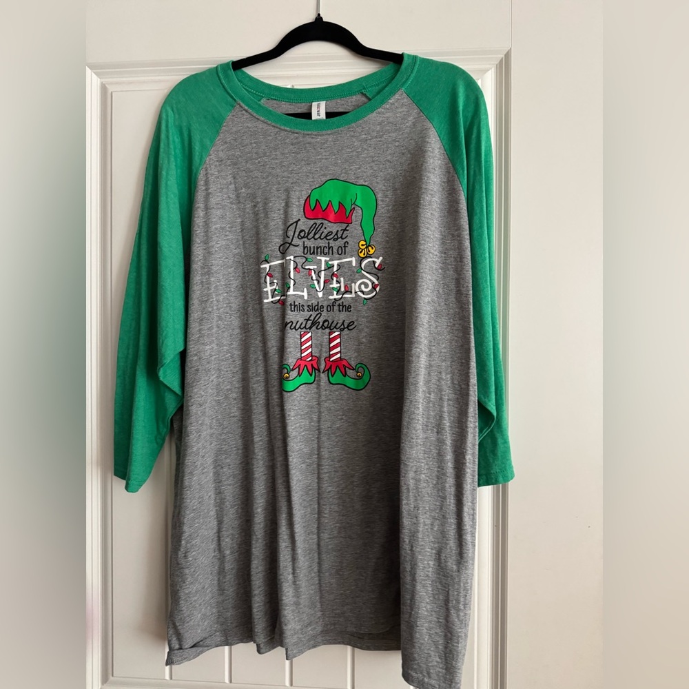 Jerzees Green and Gray Graphic Tee